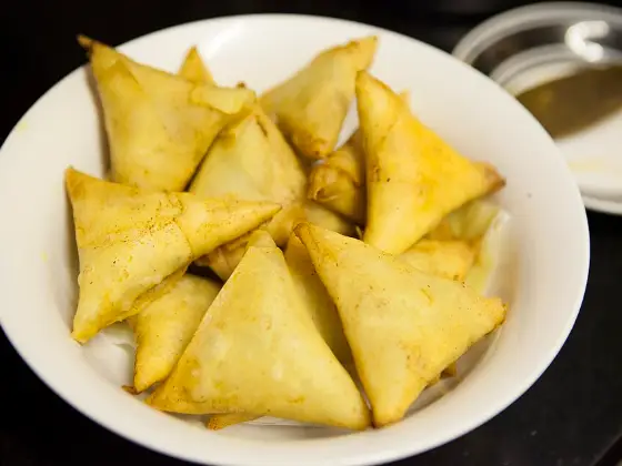 Chickpea and spinach samosa-style wrap