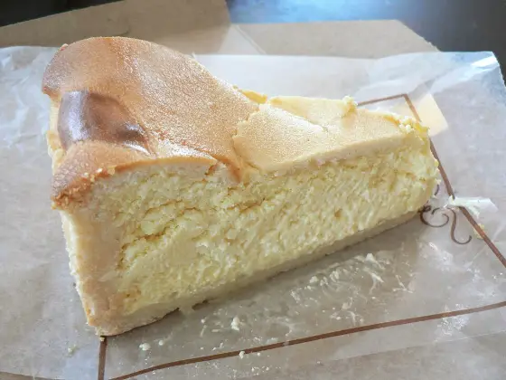 Lemon ricotta cake