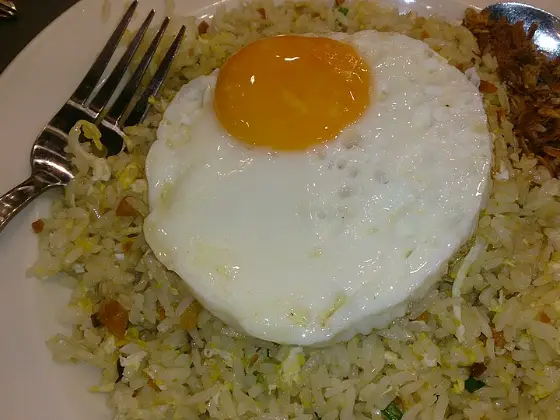 10-minute egg fried rice